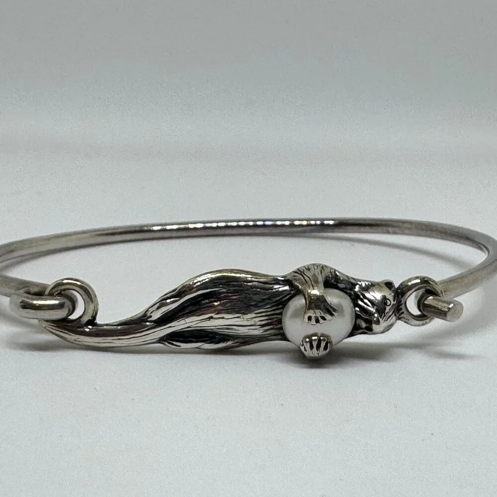 Pat Pearlman Otter Cuff Bracelet. Sterling Silver. White Pearl-NWOT - Picture 1 of 4